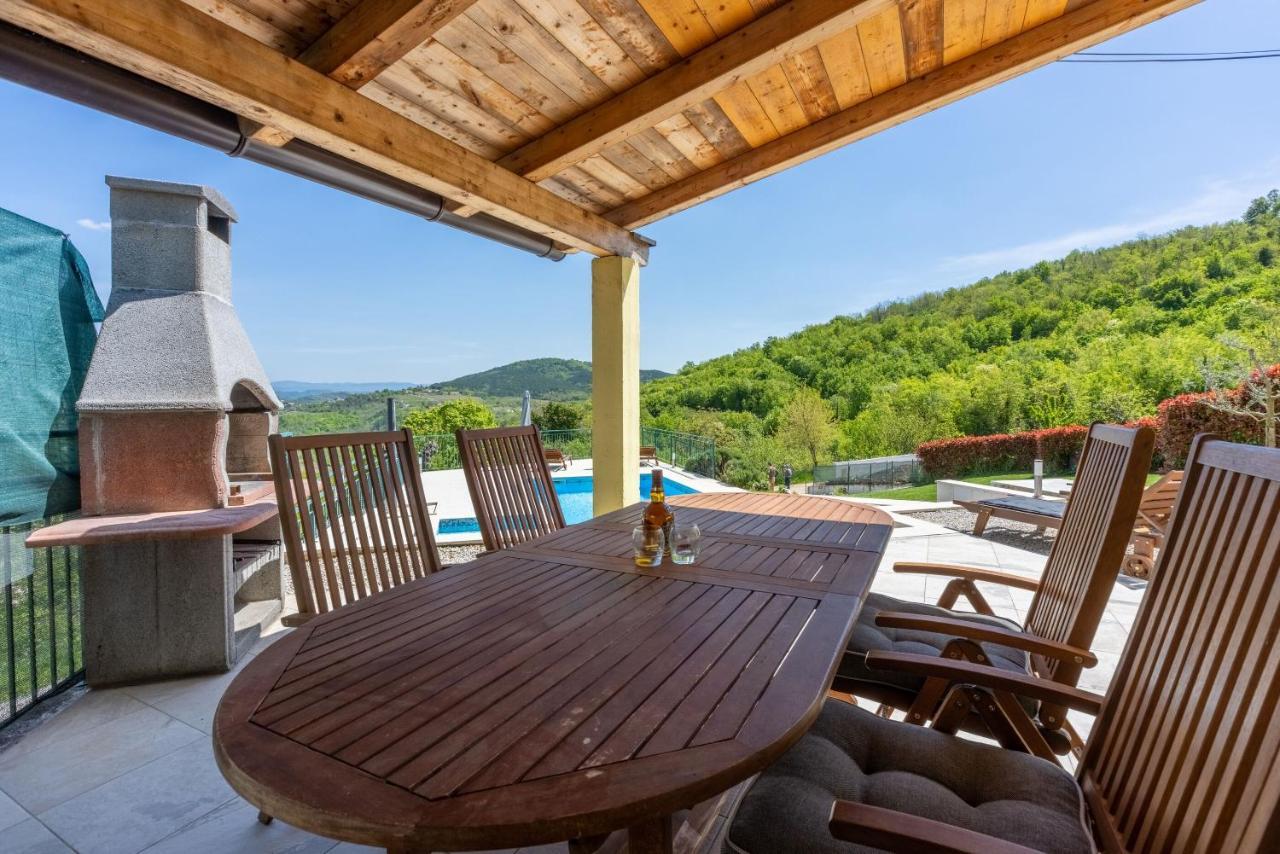 Villa Ana Мотовун Экстерьер фото