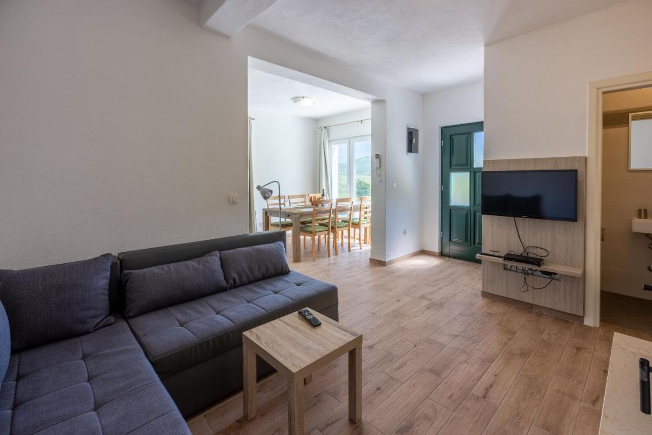 Villa Ana Мотовун Экстерьер фото